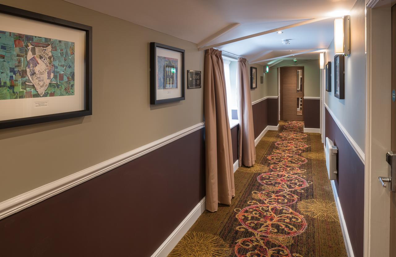 Отель The John Russell Fox Wetherspoon Андовер Экстерьер фото